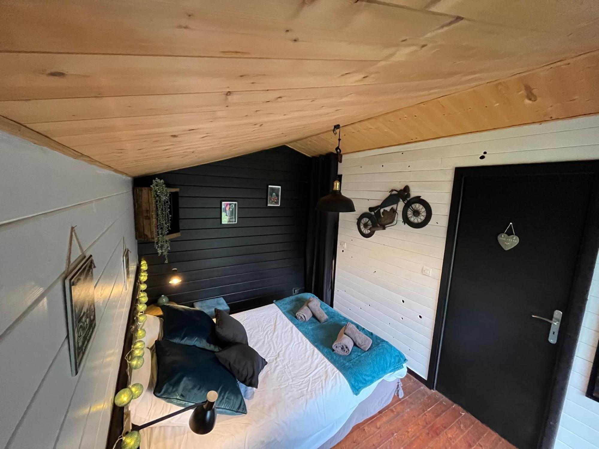 "Le Maloya" Chalets Independants -Chambre Balneo - Relais Motards Lacaune Exterior photo